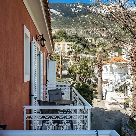 Angela Partial Sea View 5 *