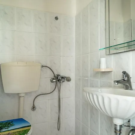 Angela Partial Sea View 5 ゲストハウス